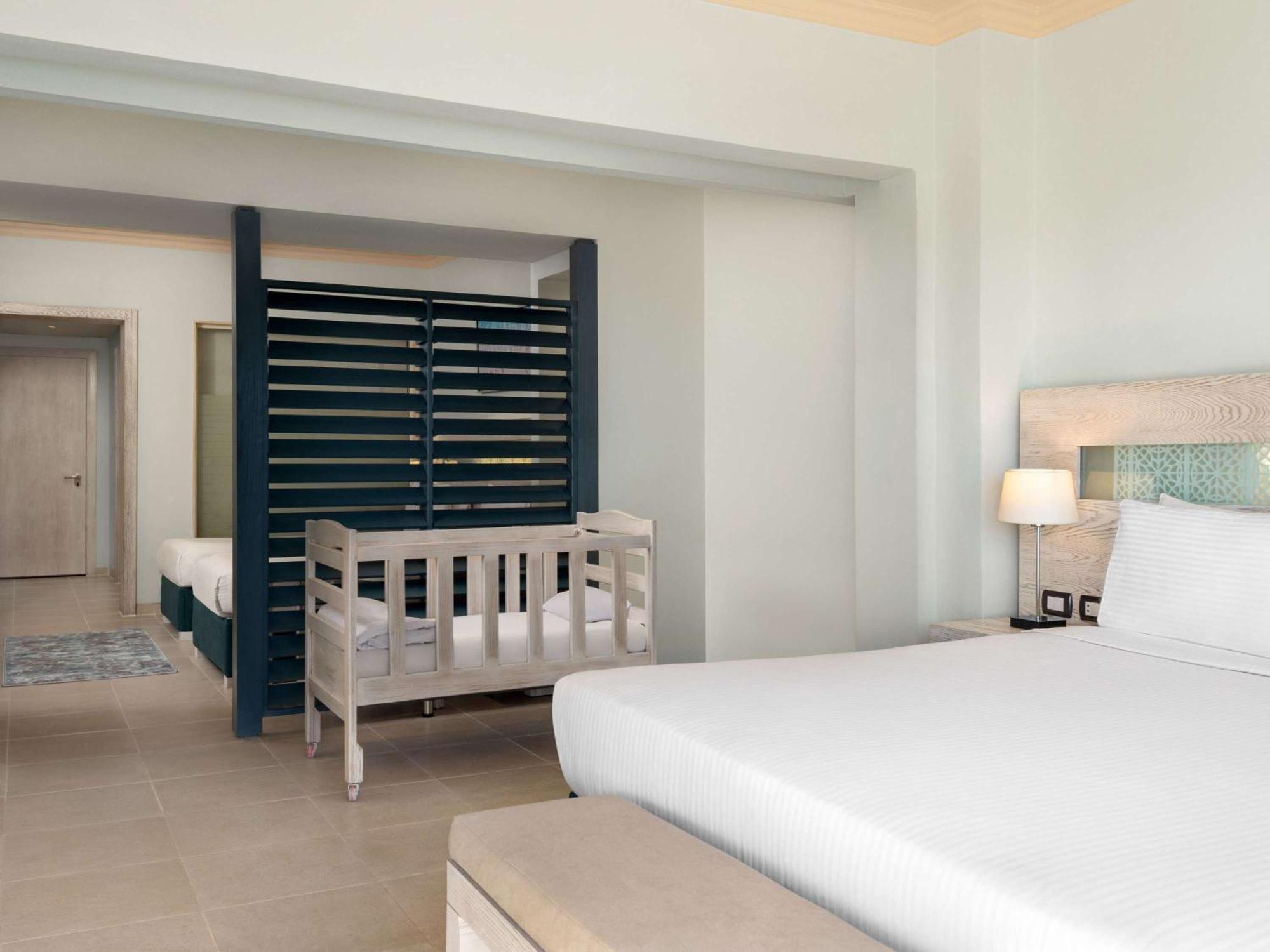 Movenpick Waterpark Resort & Spa Soma Bay Bagian luar foto