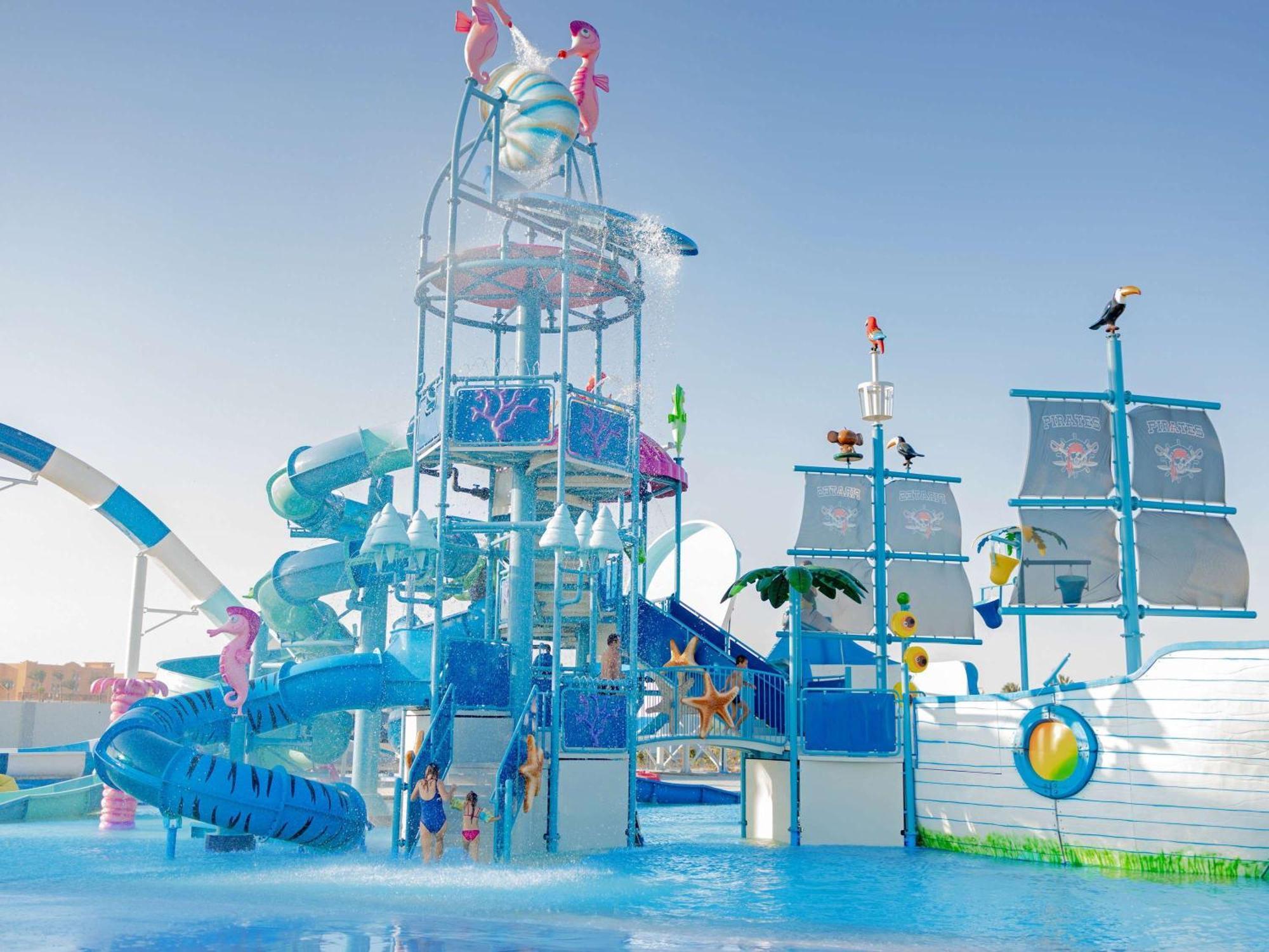 Movenpick Waterpark Resort & Spa Soma Bay Bagian luar foto