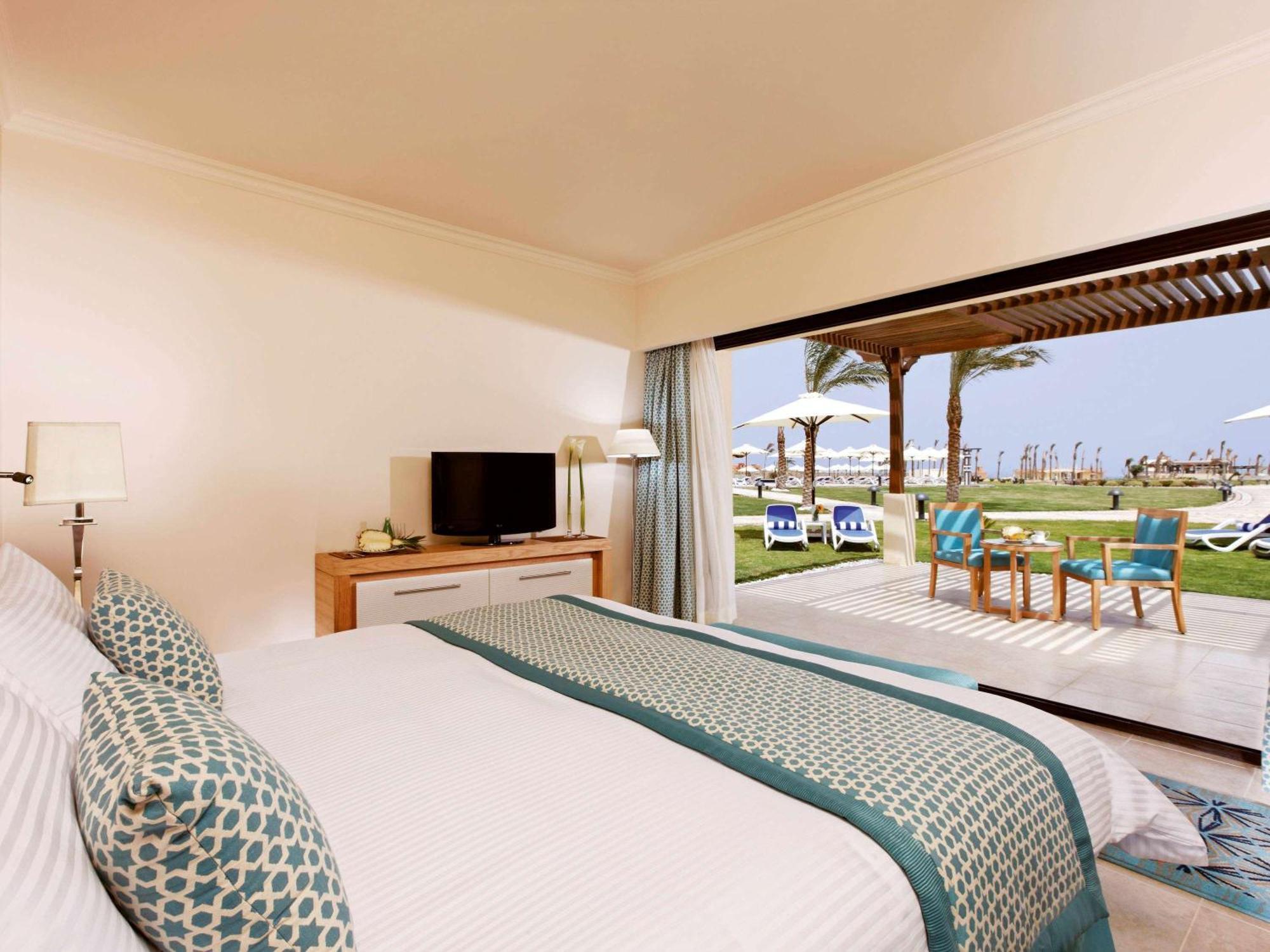 Movenpick Waterpark Resort & Spa Soma Bay Bagian luar foto